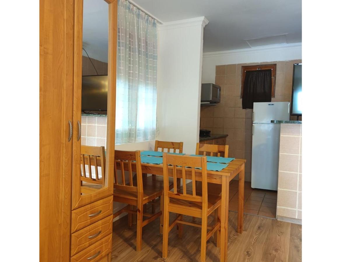 Emese Apartman ไฮจ์ดุสโซบอสโล ภายนอก รูปภาพ
