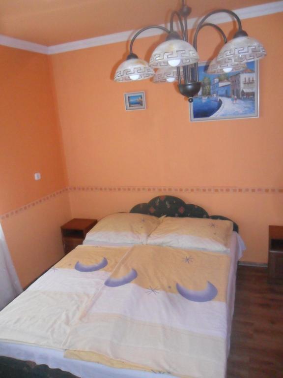 Emese Apartman ไฮจ์ดุสโซบอสโล ภายนอก รูปภาพ